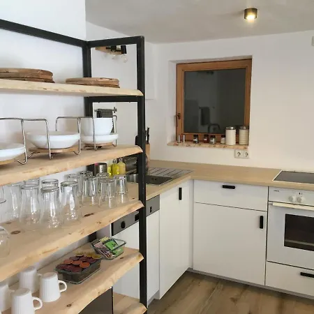 Stoablick - Barrierefrei Mit Bergblick Lägenhet Bad Goisern